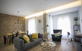 SingularStays Sorolla